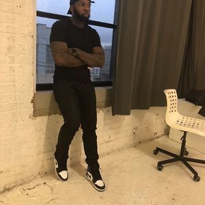 Meet your Posher, Derrick